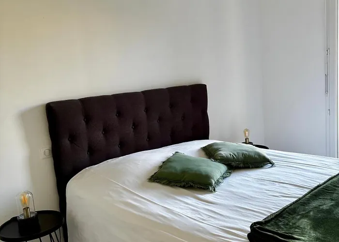 Ambre T2 A 100 Metres De La * Saint-Florent (Corsica)